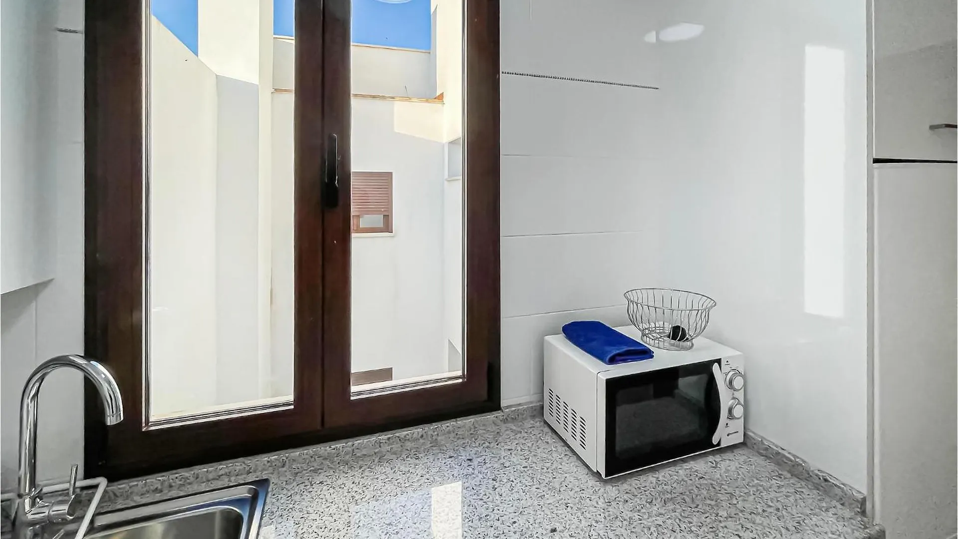 Nice Apartment In Estepona With Wifi