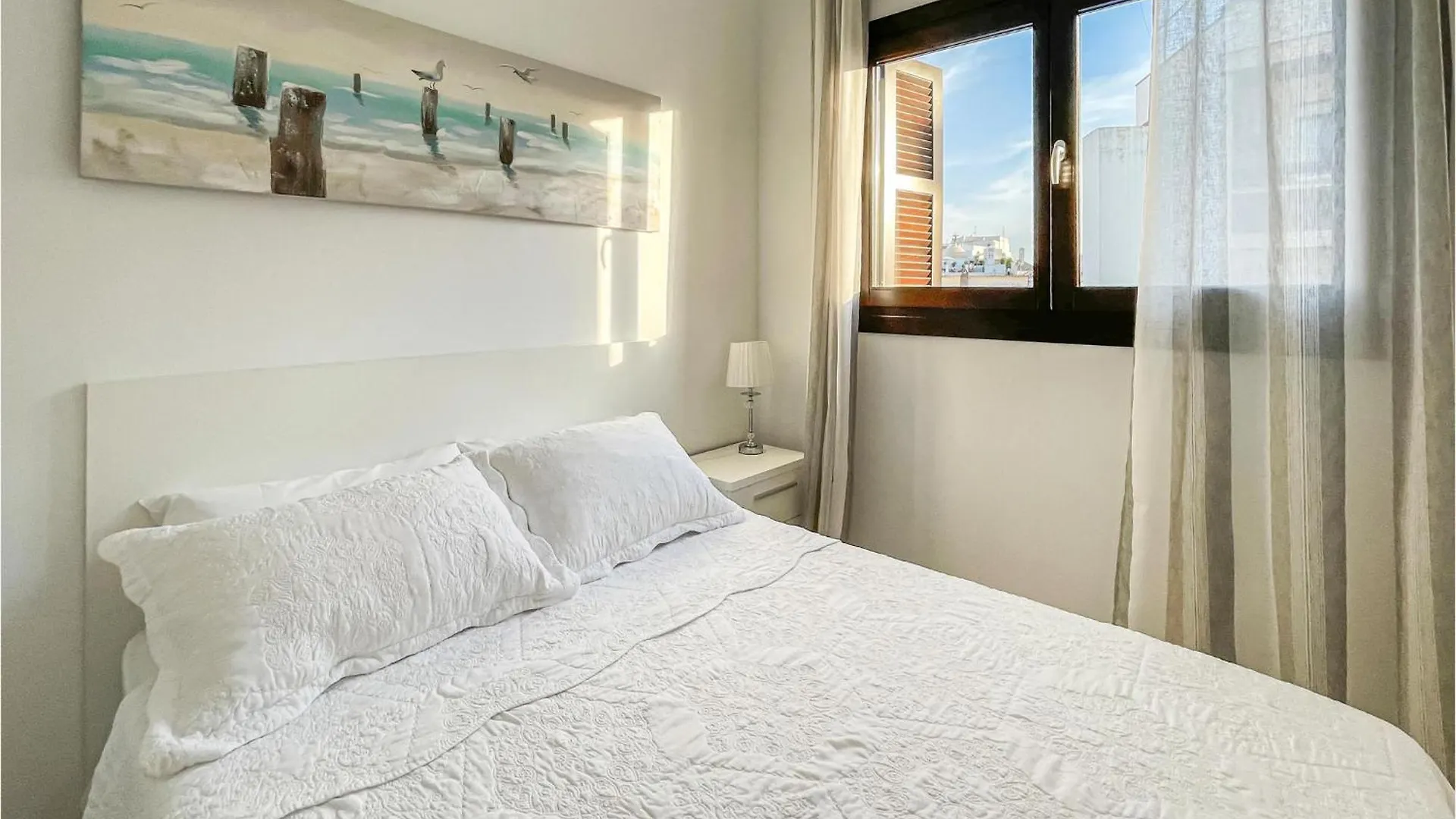 Nice Apartment In Estepona With Wifi